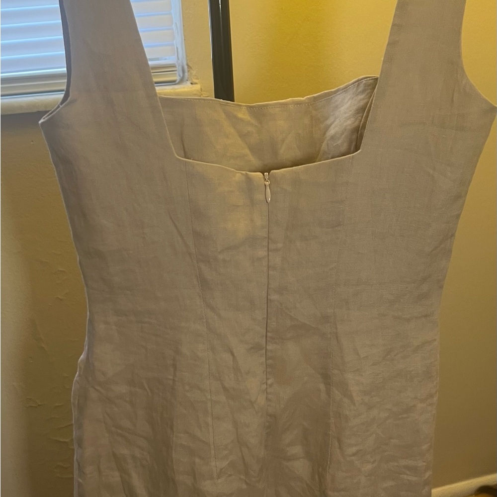 Beautiful dress by Rumer. - Picture 9 of 10